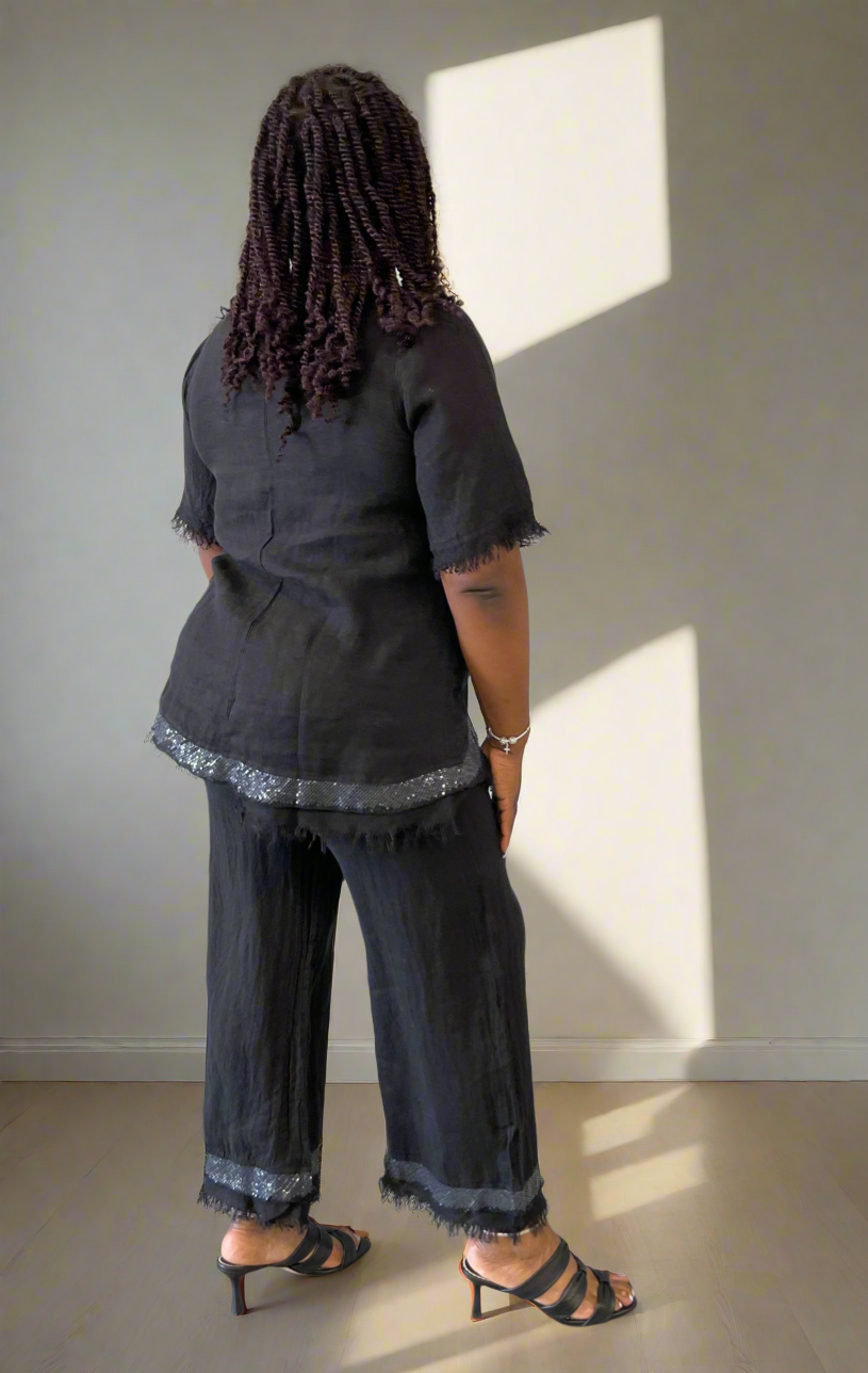 Linen frayed sleeve with sequence trim