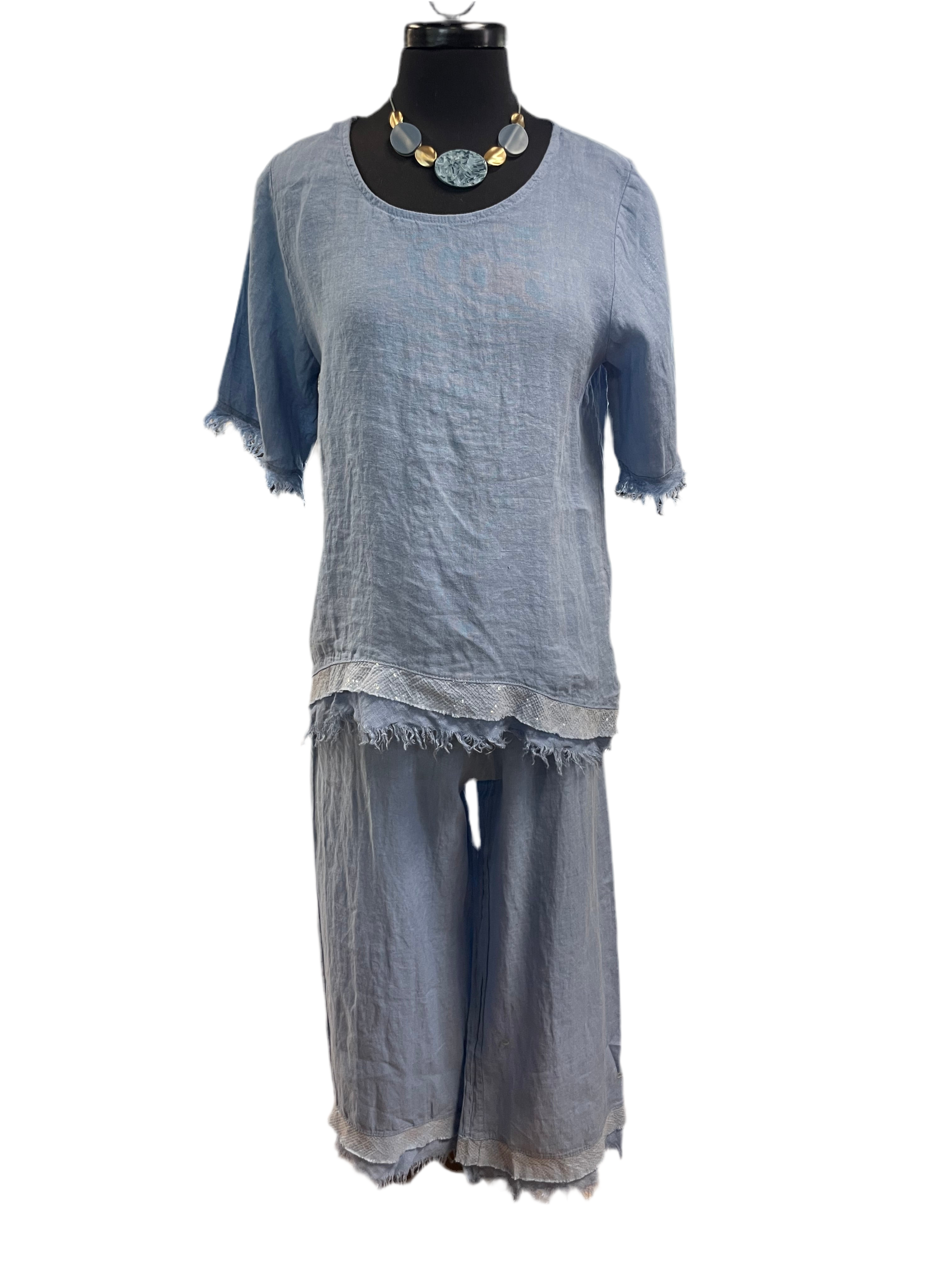 Linen frayed sleeve with sequence trim
