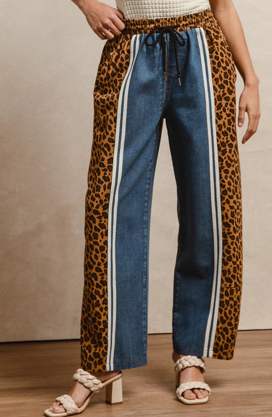 Denim Jeans w/Leopard Piping