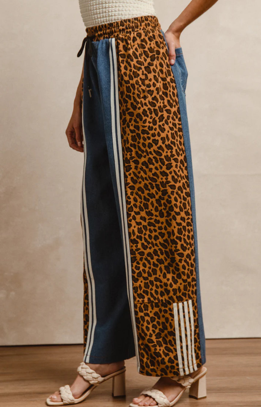 Denim Jeans w/Leopard Piping